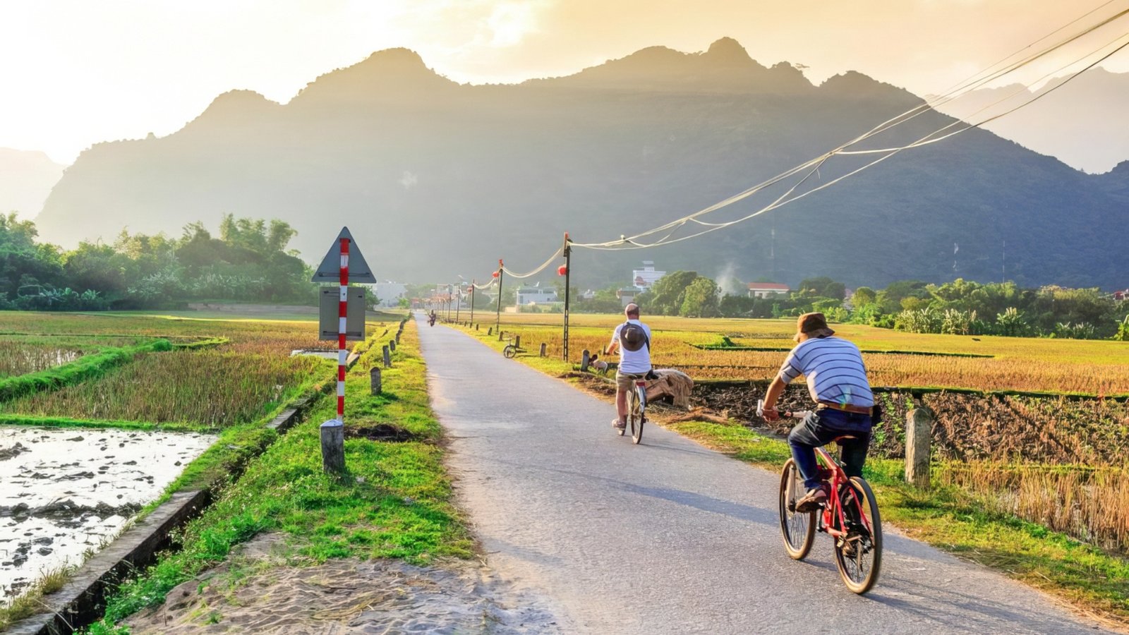 4 Days Northern Vietnam Cycling: Mai Chau to Pu Luong Cycling Adventure